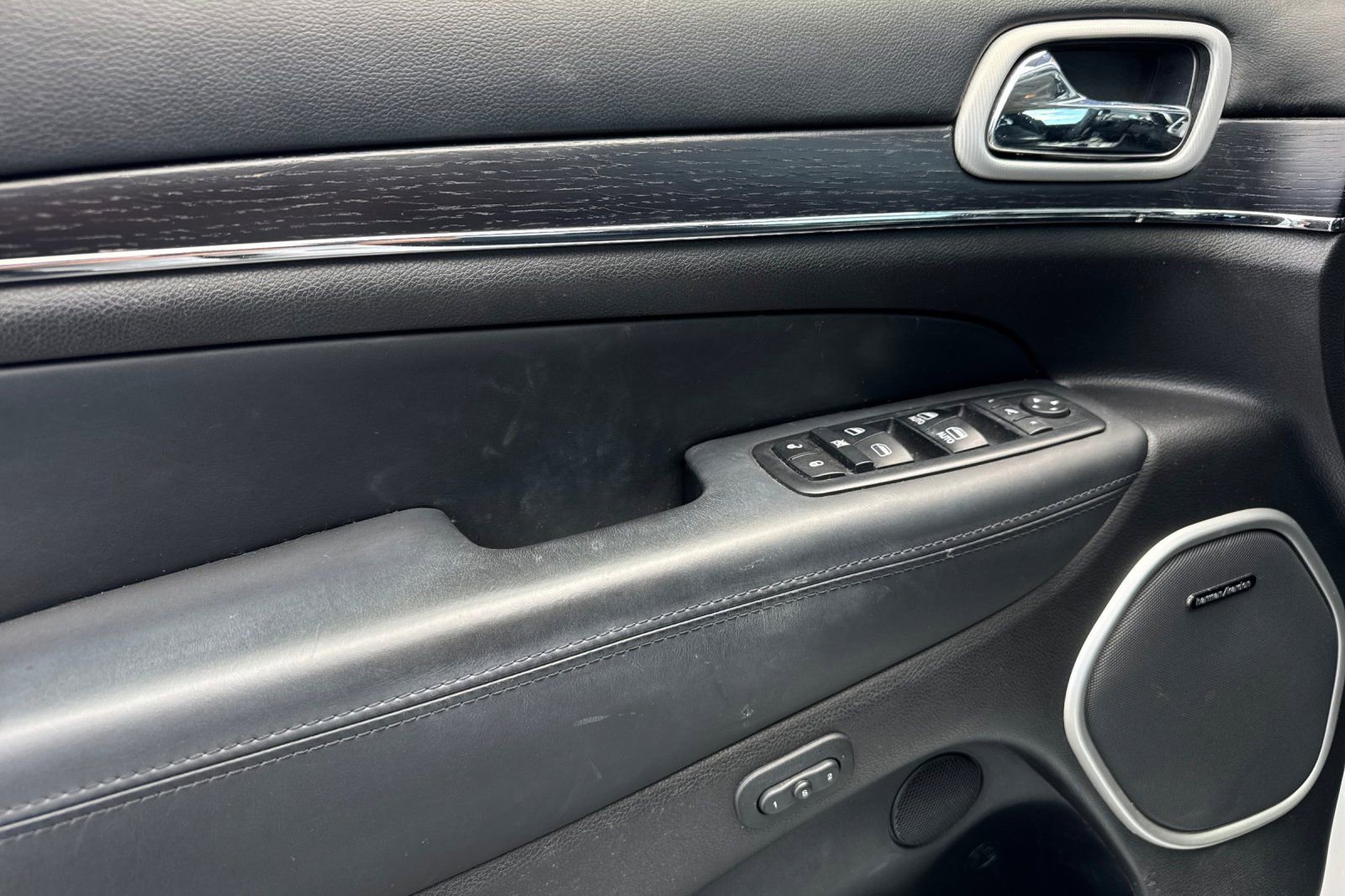 Used 2018 Jeep Grand Cherokee Summit w/ Platinum Series Group image 12