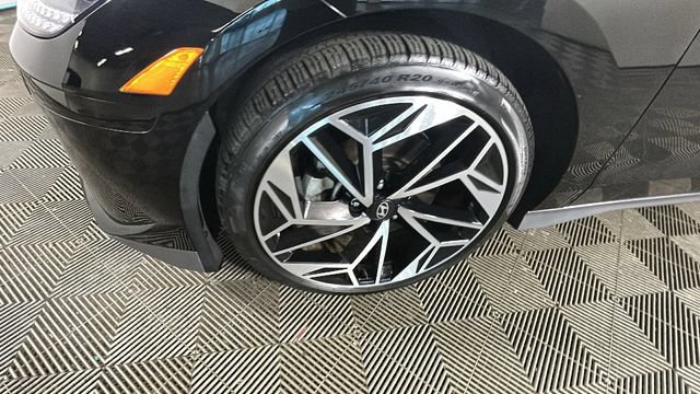 Used 2023 Hyundai Ioniq 6 SEL RWD image 9