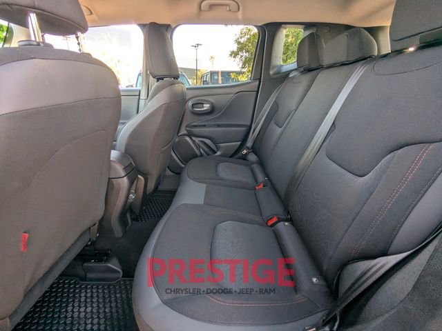 Used 2023 Jeep Renegade Trailhawk image 28