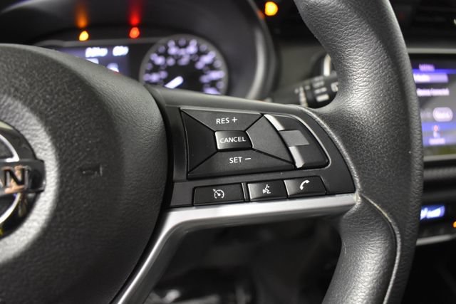 Used 2018 Nissan Kicks SV FWD image 15
