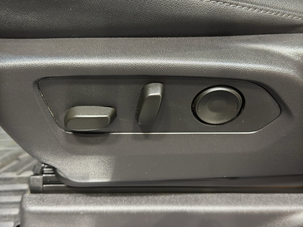 Used 2024 Chevrolet Silverado 1500 RST image 19