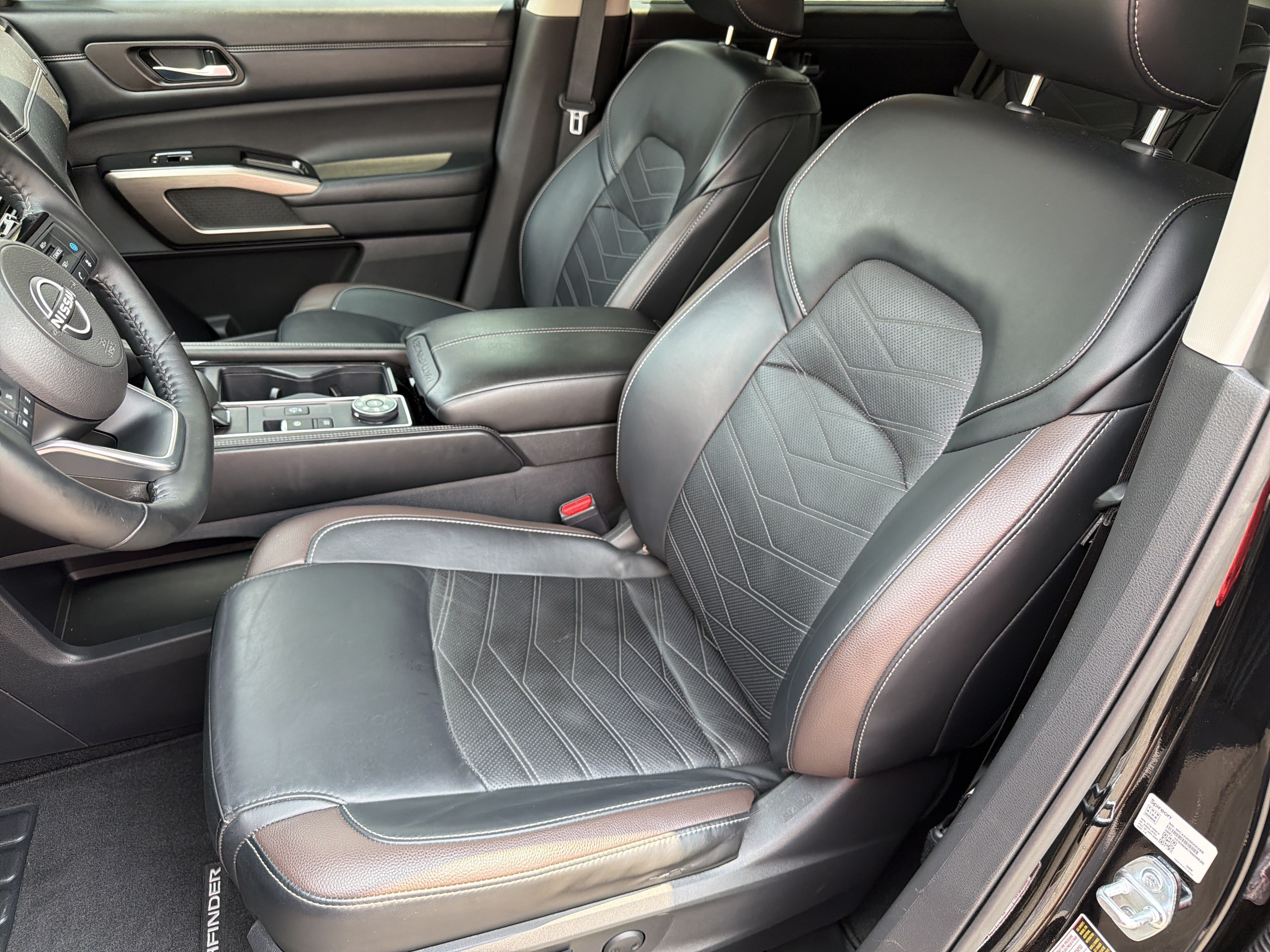 Used 2023 Nissan Pathfinder Platinum AWD/4WD image 18