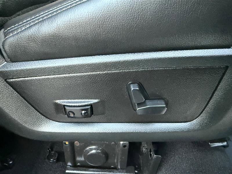 Used 2018 RAM 3500 Laramie image 19