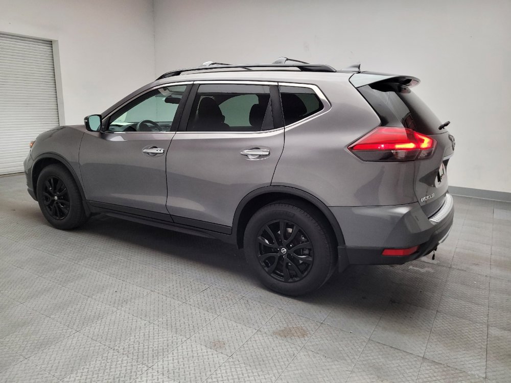 Used 2017 Nissan Rogue SV w/ Midnight Edition Package image 3