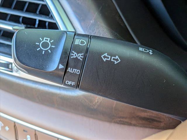 Used 2020 Genesis G90 5.0 Ultimate image 9