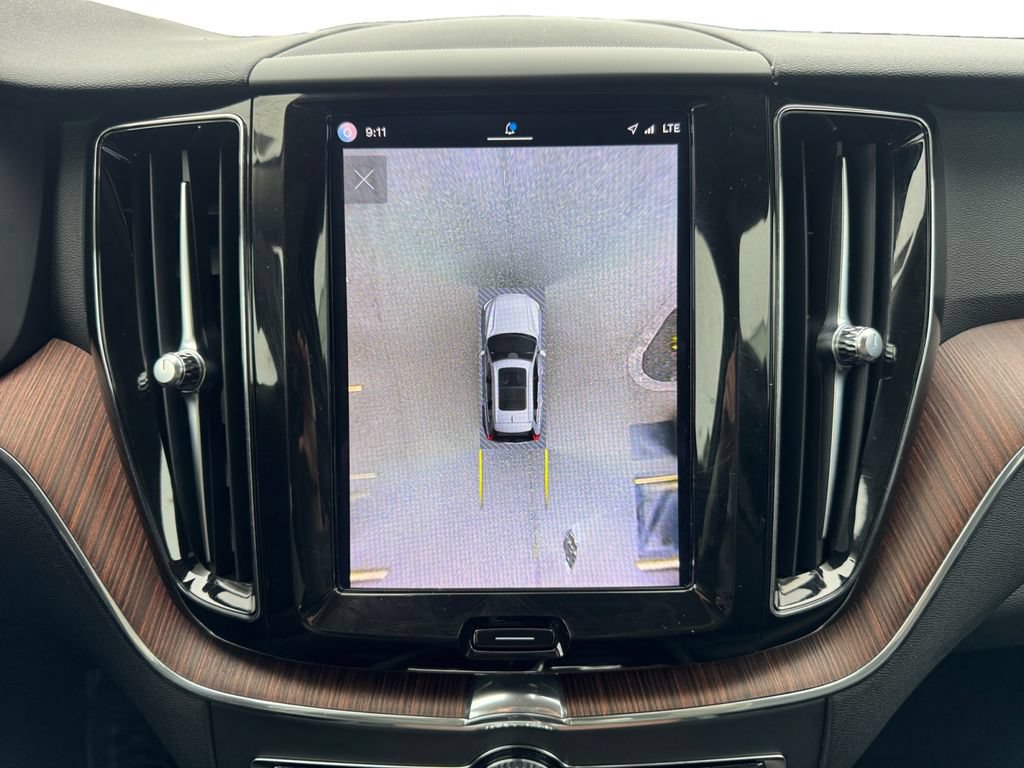 Certified 2023 Volvo XC60 B5 Plus w/ Protection Package Premier AWD/4WD image 19