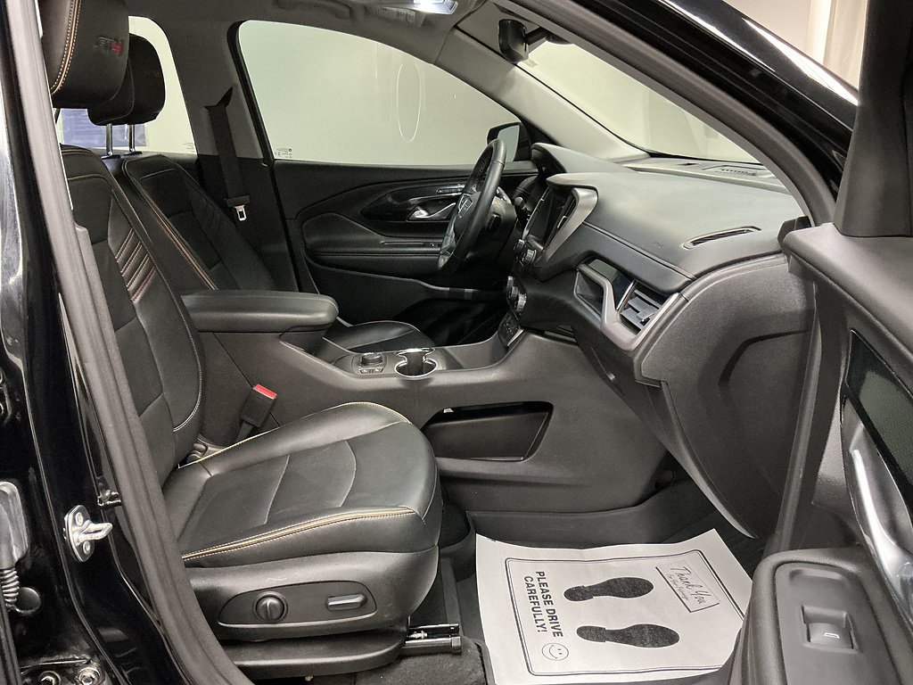 Used 2024 GMC Terrain AT4 w/ LPO, Floor Liner Package AWD/4WD image 30