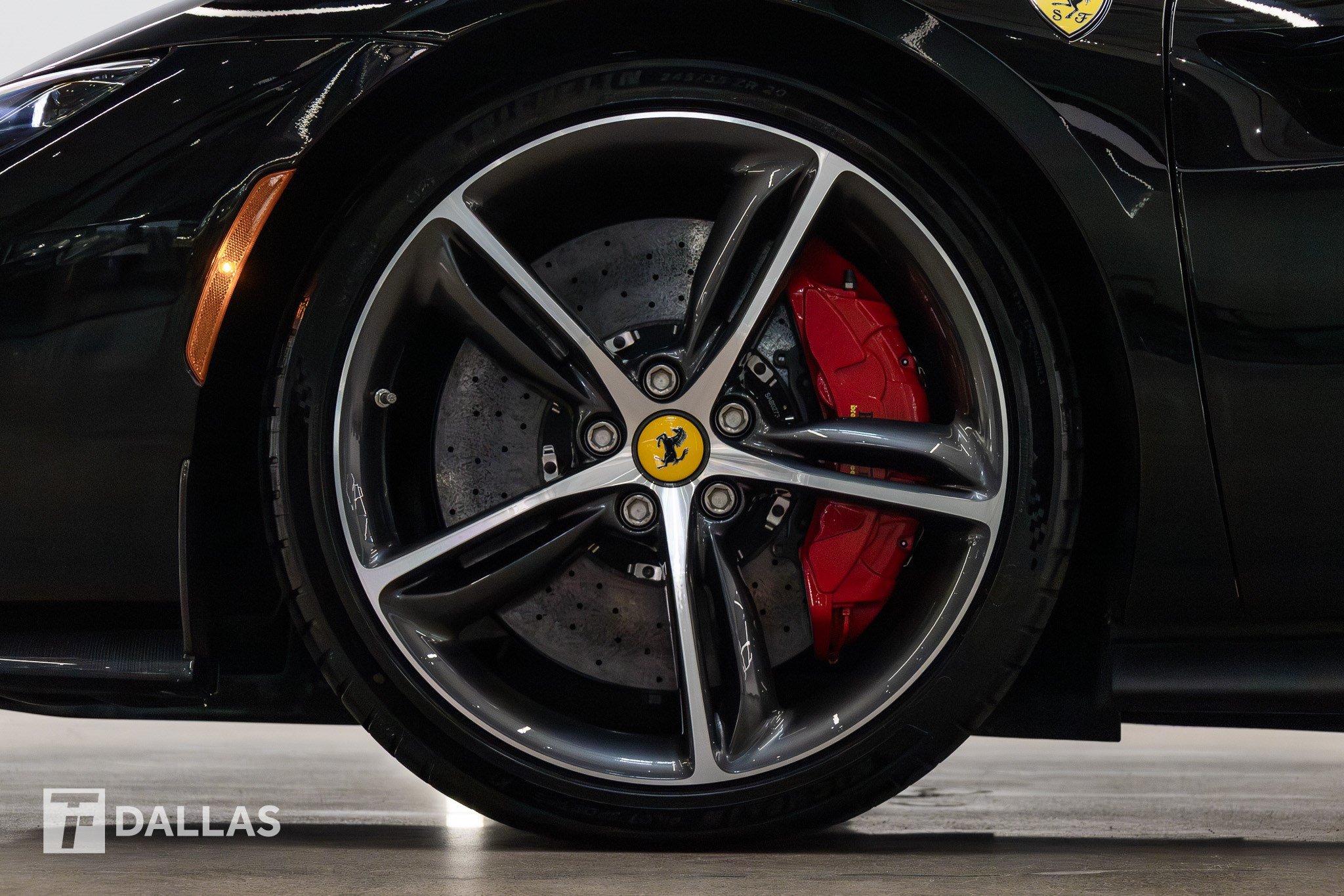 Used 2023 Ferrari 296 GTS RWD image 2