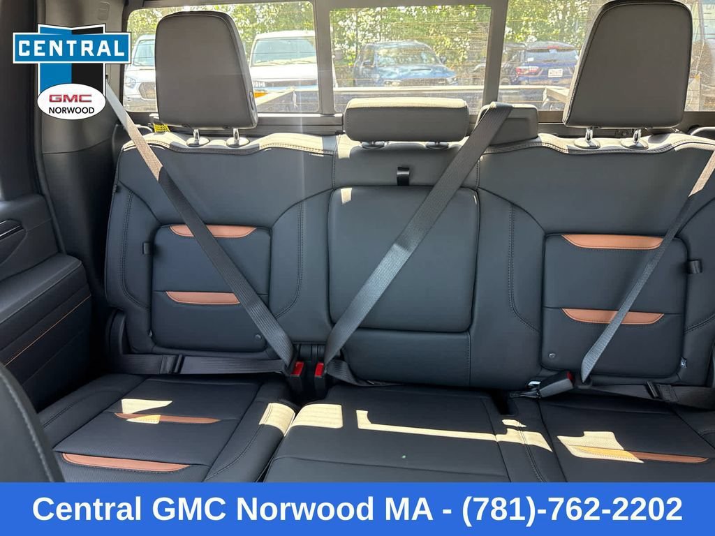 New 2026 GMC Sierra 2500 AT4 w/ AT4 Preferred Package AWD/4WD image 22