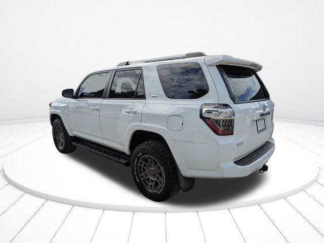 Used 2021 Toyota 4Runner SR5 AWD/4WD image 6