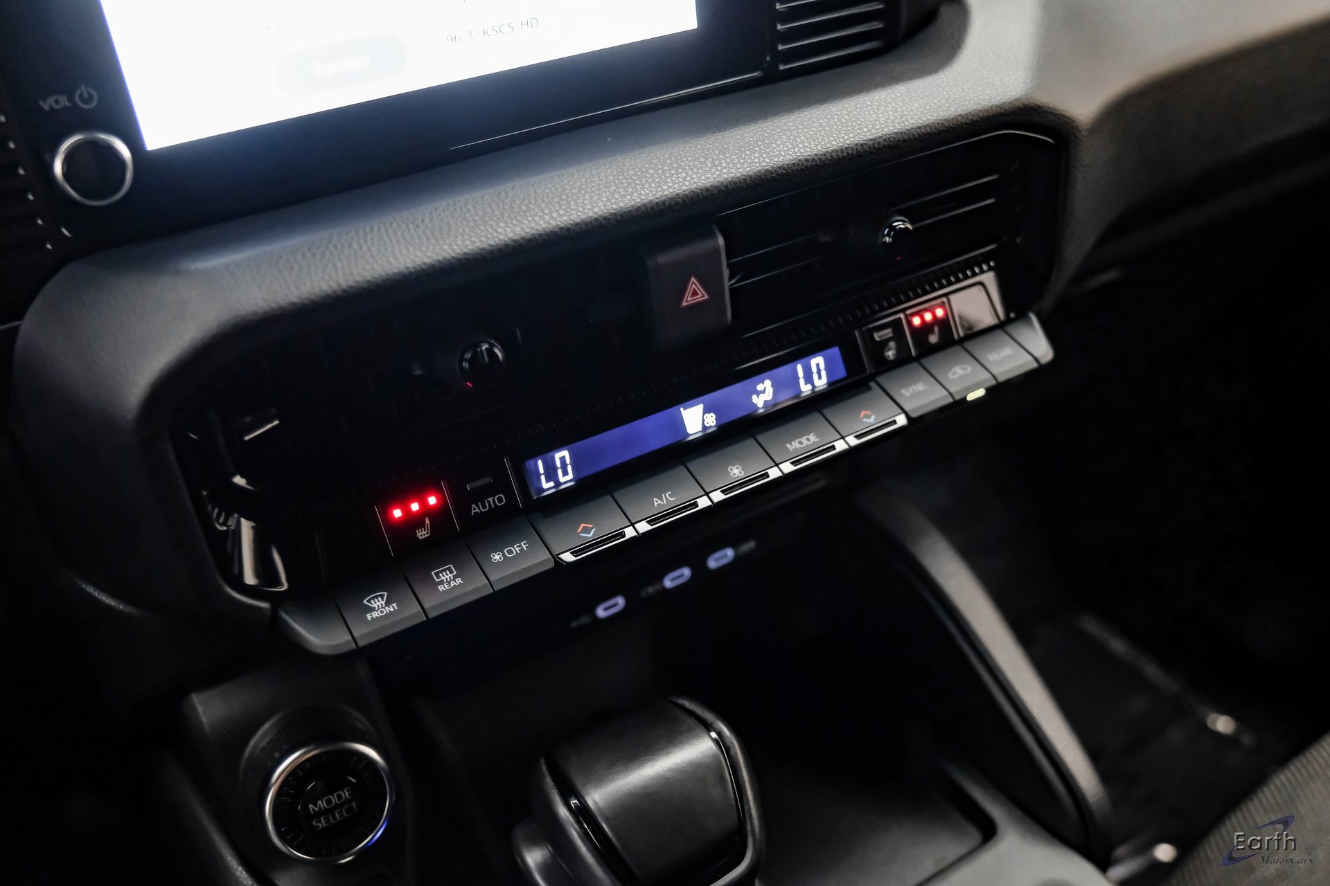 Used 2024 Toyota Land Cruiser image 59