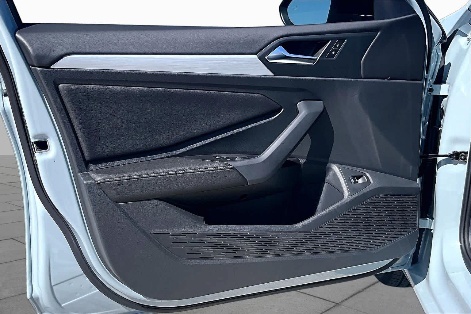 New 2027 Volkswagen Jetta SE FWD image 10