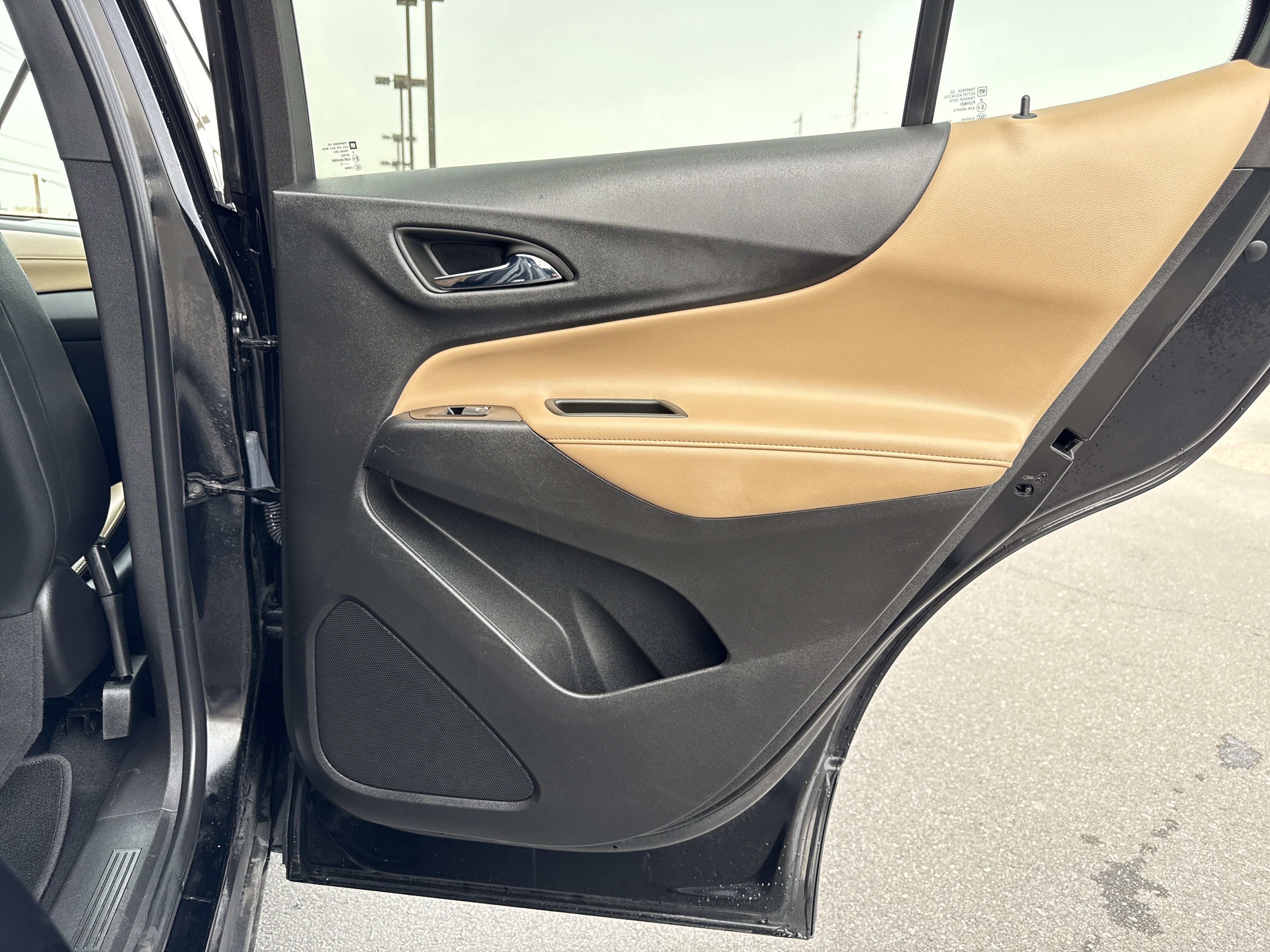 Used 2023 Chevrolet Equinox Premier image 47