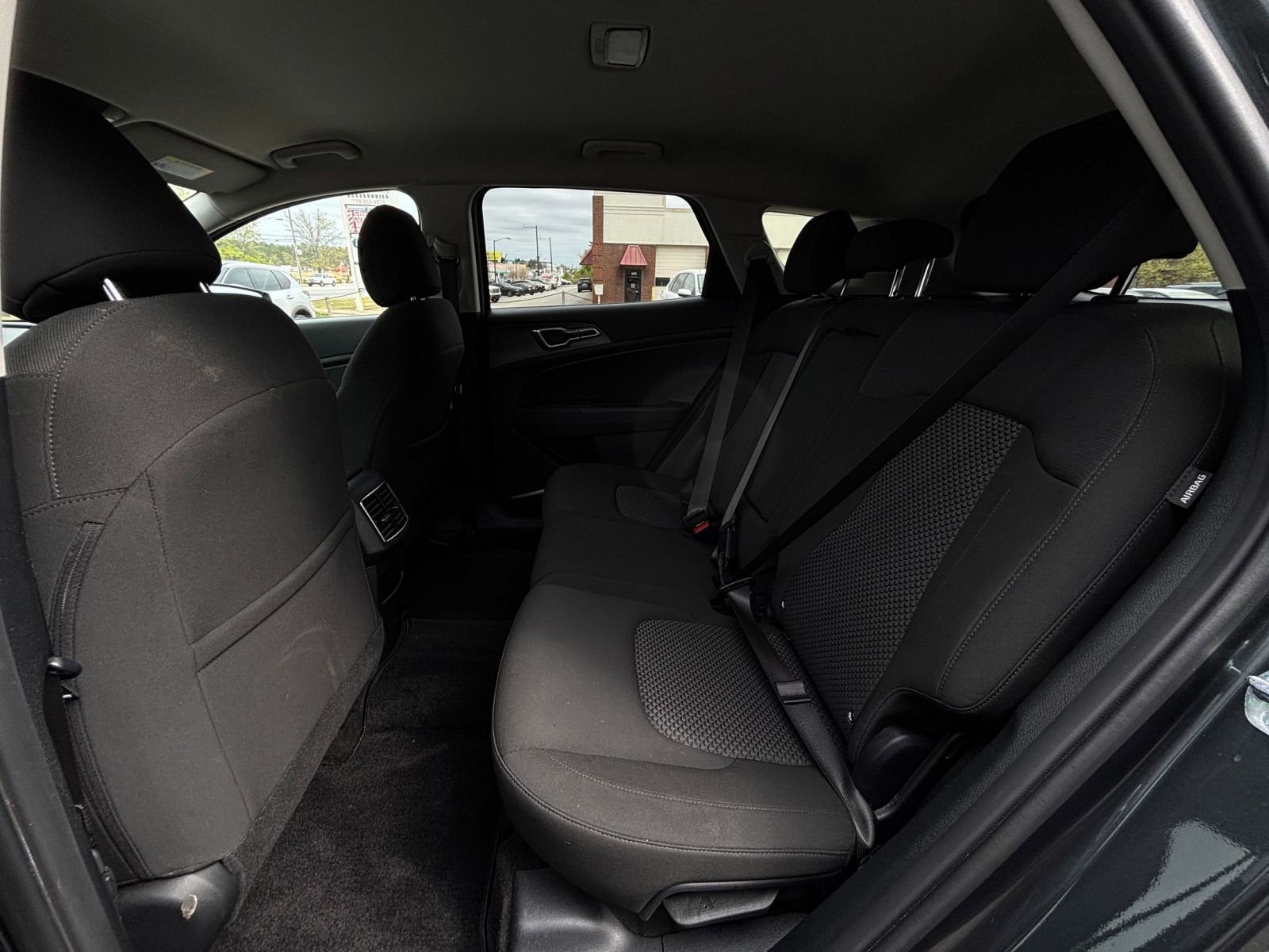 Used 2025 Kia Sportage LX image 25