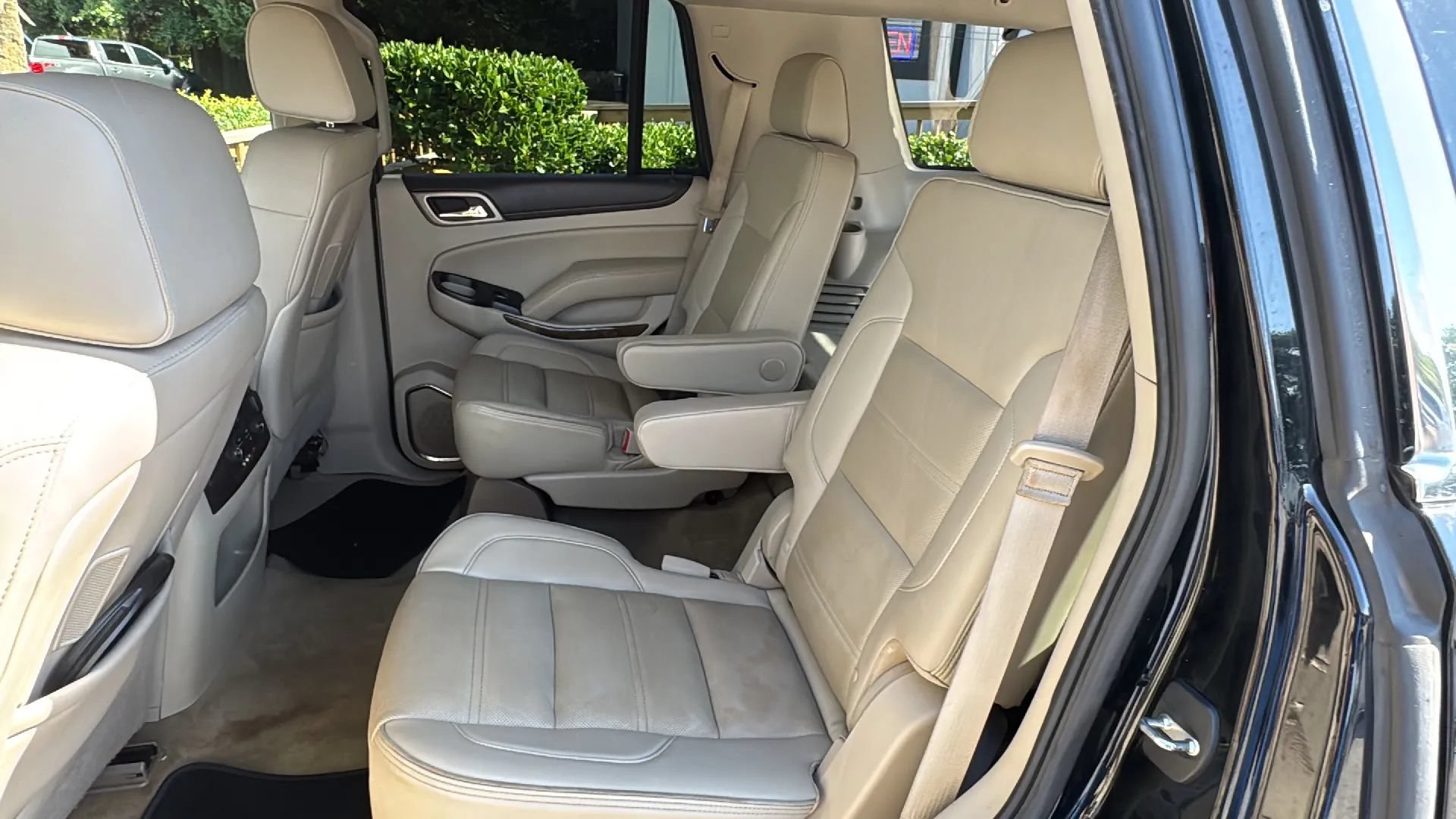 Used 2016 GMC Yukon Denali w/ Open Road Package AWD/4WD image 35