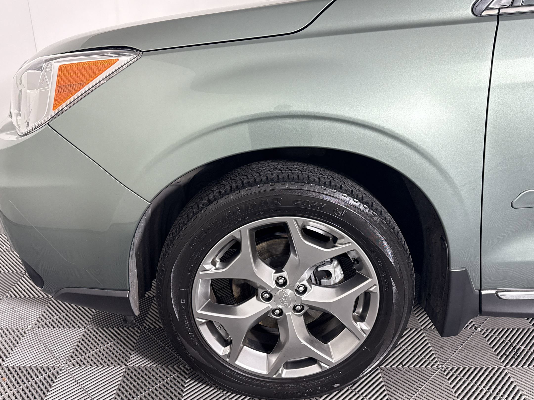 Used 2015 Subaru Forester 2.5i Touring w/ Eyesight & Navigation System AWD/4WD image 12