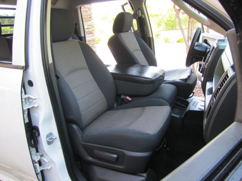 Used 2011 RAM 3500 ST w/ ST Popular Equipment Group RWD image 21