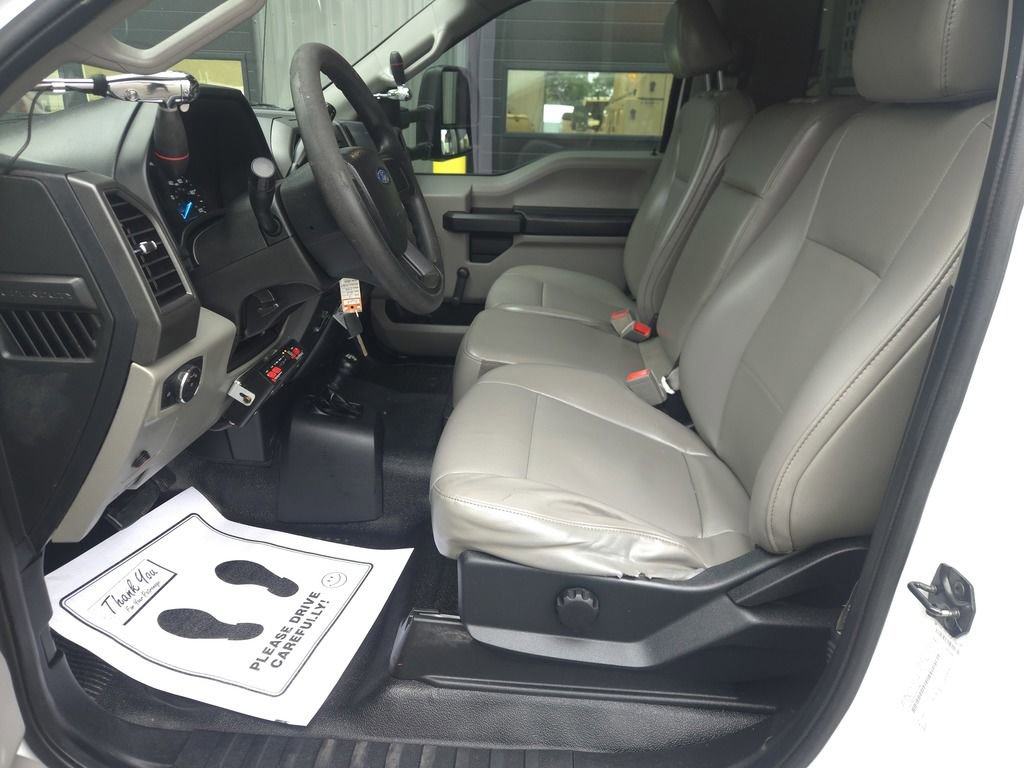 Used 2017 Ford F550 image 14