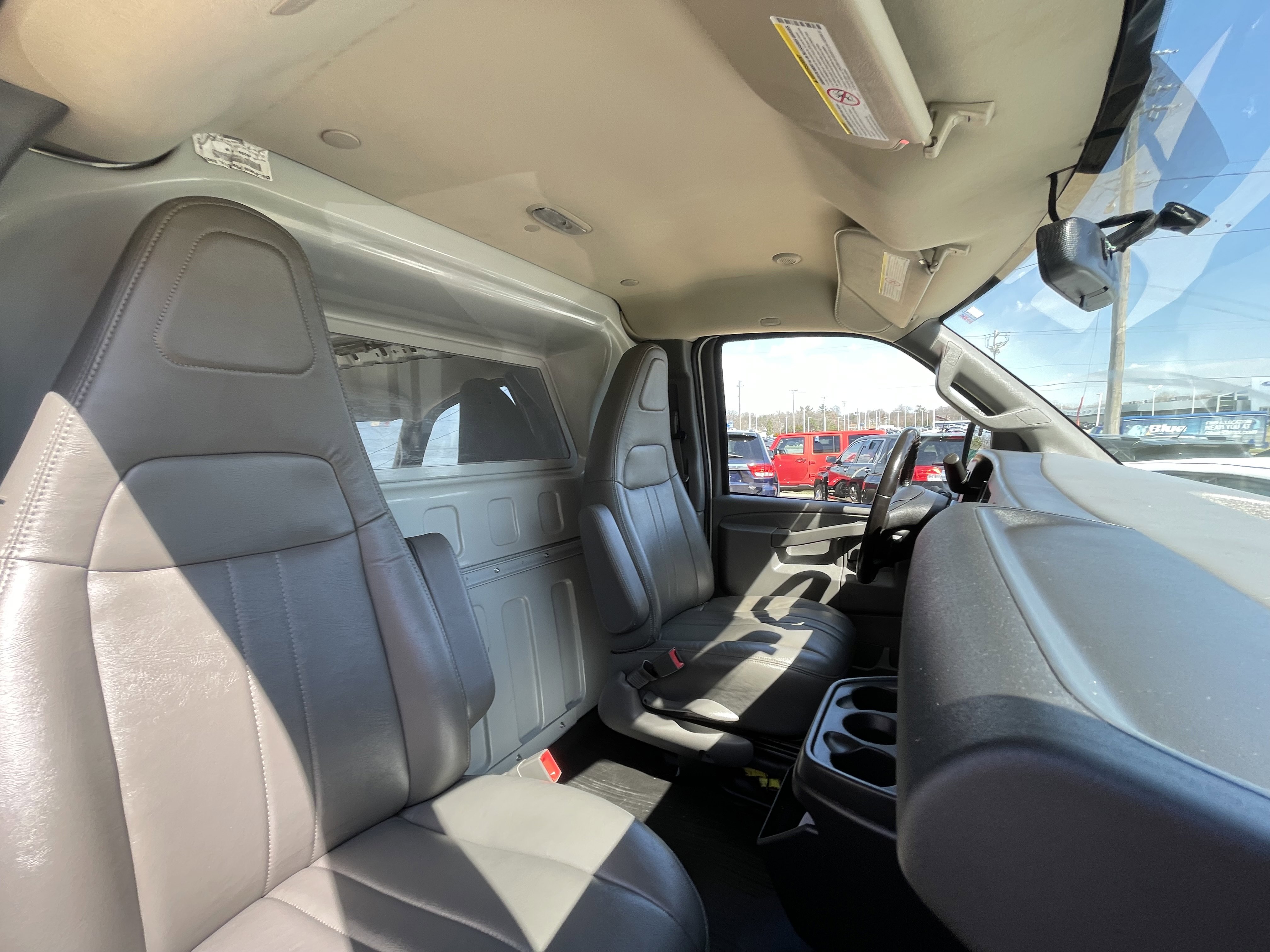 Used 2021 Chevrolet Express 2500 w/ Driver Convenience Package image 11