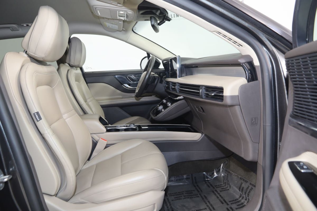 Used 2020 Lincoln Corsair AWD w/ Equipment Group 101A image 13