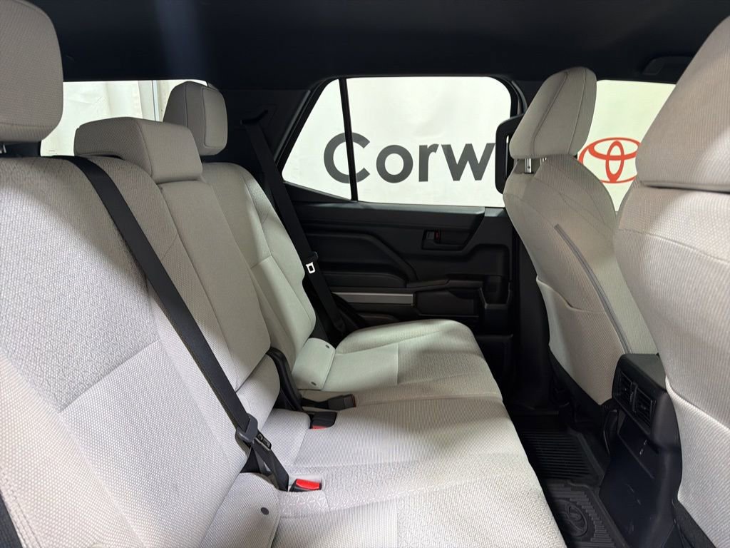 Used 2025 Toyota 4Runner SR5 image 15