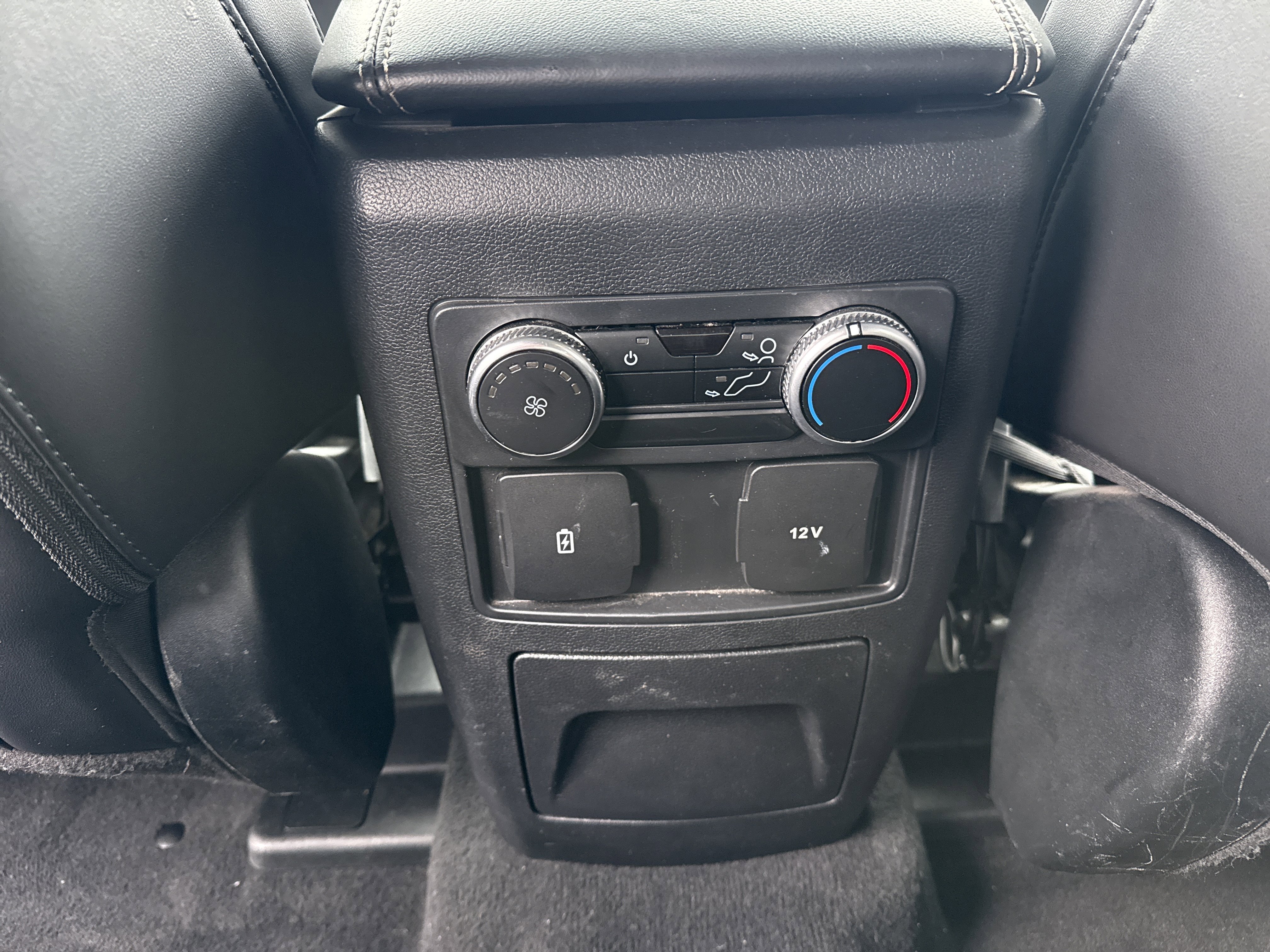 Used 2022 Ford Explorer XLT w/ Equipment Group 202A image 16