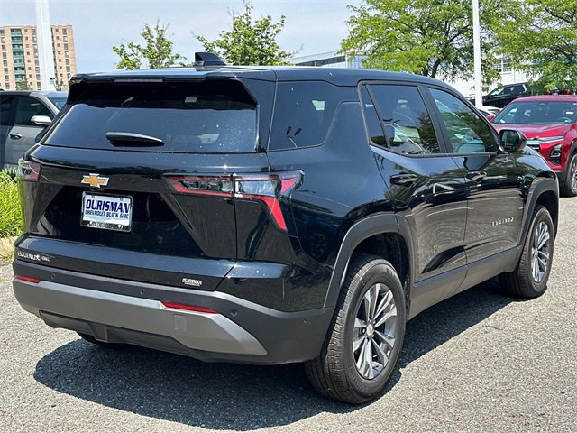 New 2026 Chevrolet Equinox LT image 2
