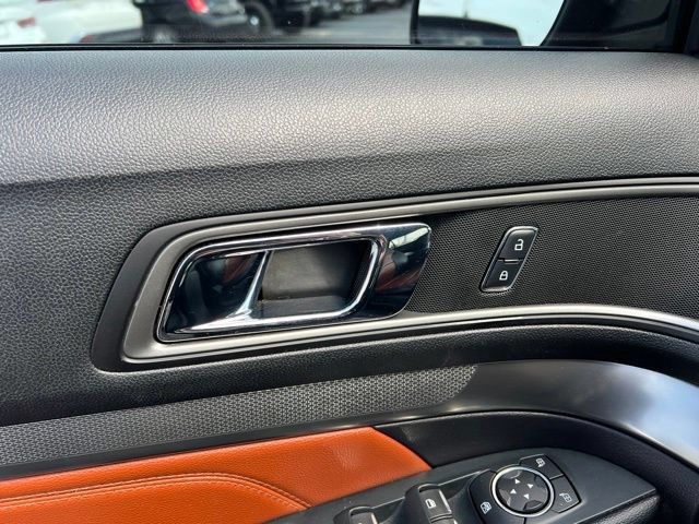 Used 2019 Ford Explorer XLT w/ Equipment Group 202A FWD image 26