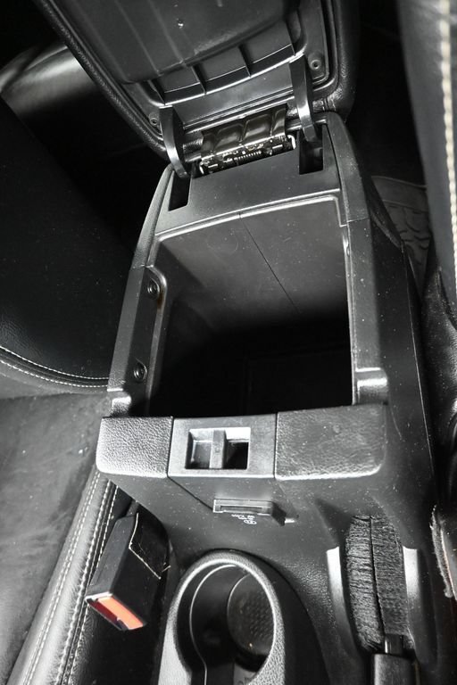 Used 2016 Jeep Wrangler Unlimited Rubicon AWD/4WD image 22