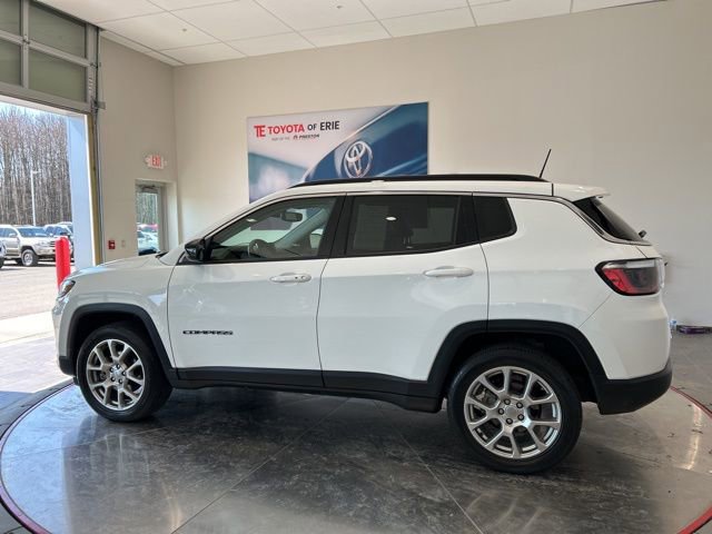 Used 2022 Jeep Compass Latitude w/ Sun and Sound Group image 4