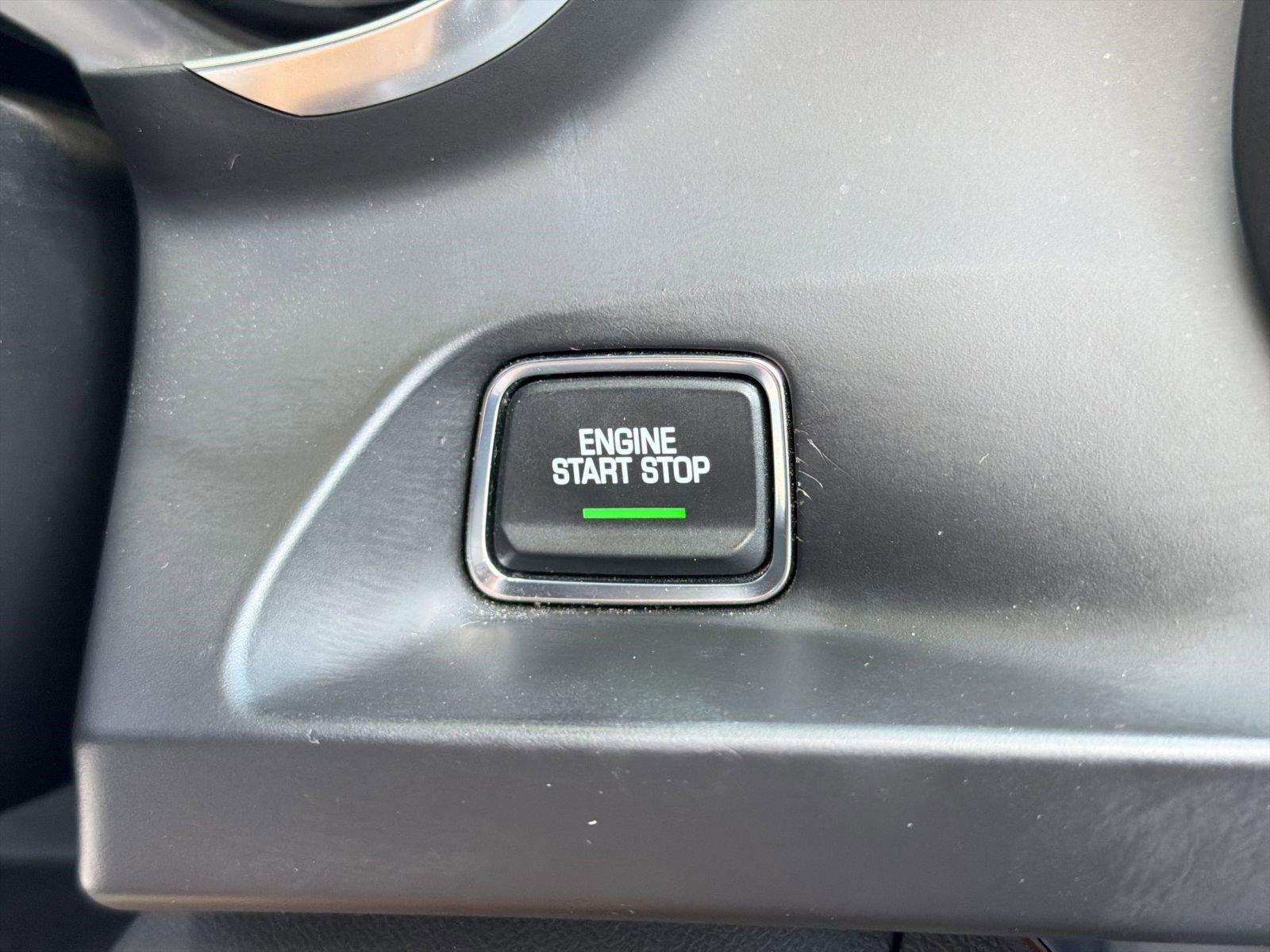 Used 2020 Chevrolet Camaro LT image 27