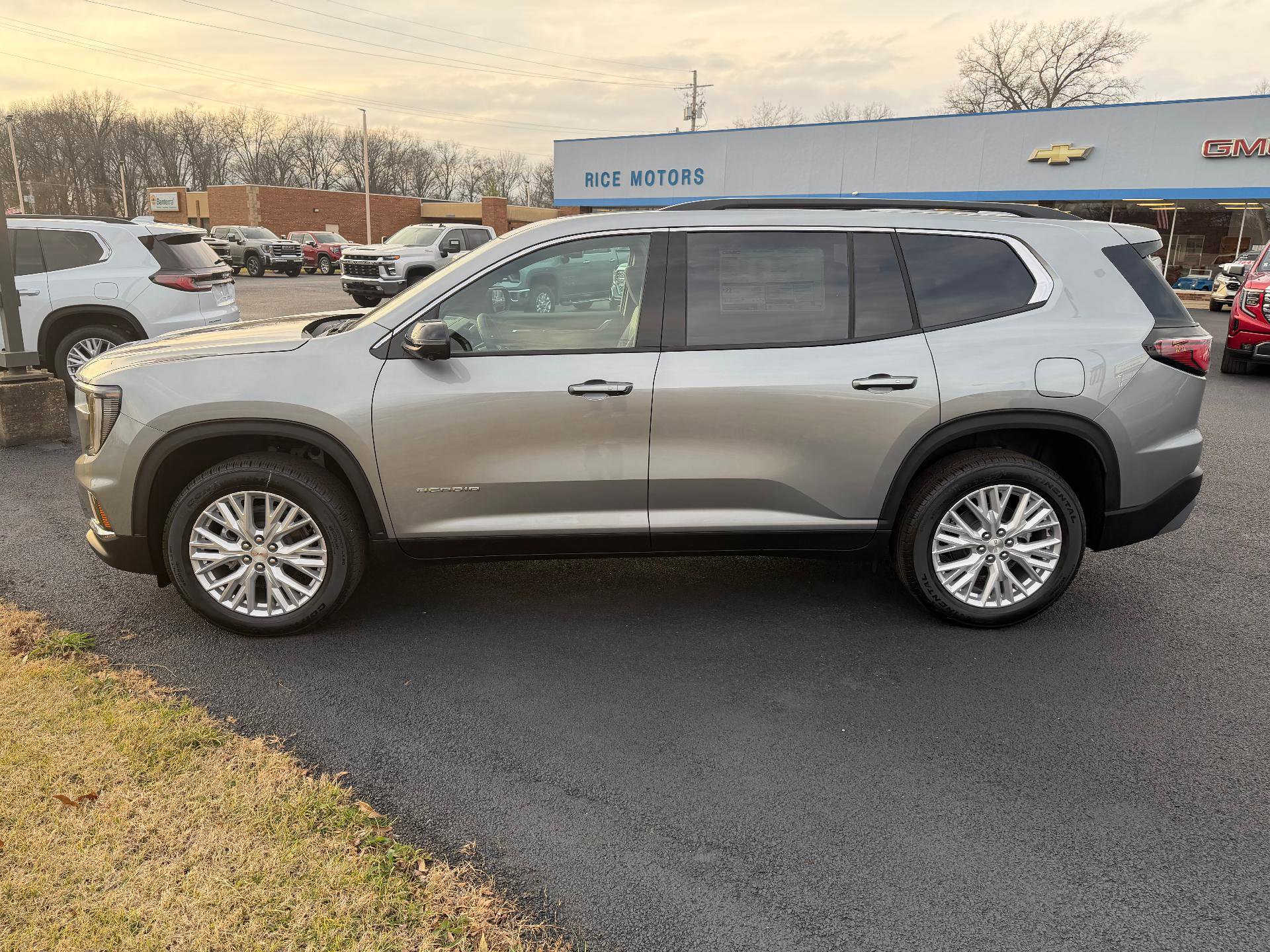 New 2026 GMC Acadia Elevation w/ Elevation Premium Package FWD image 2
