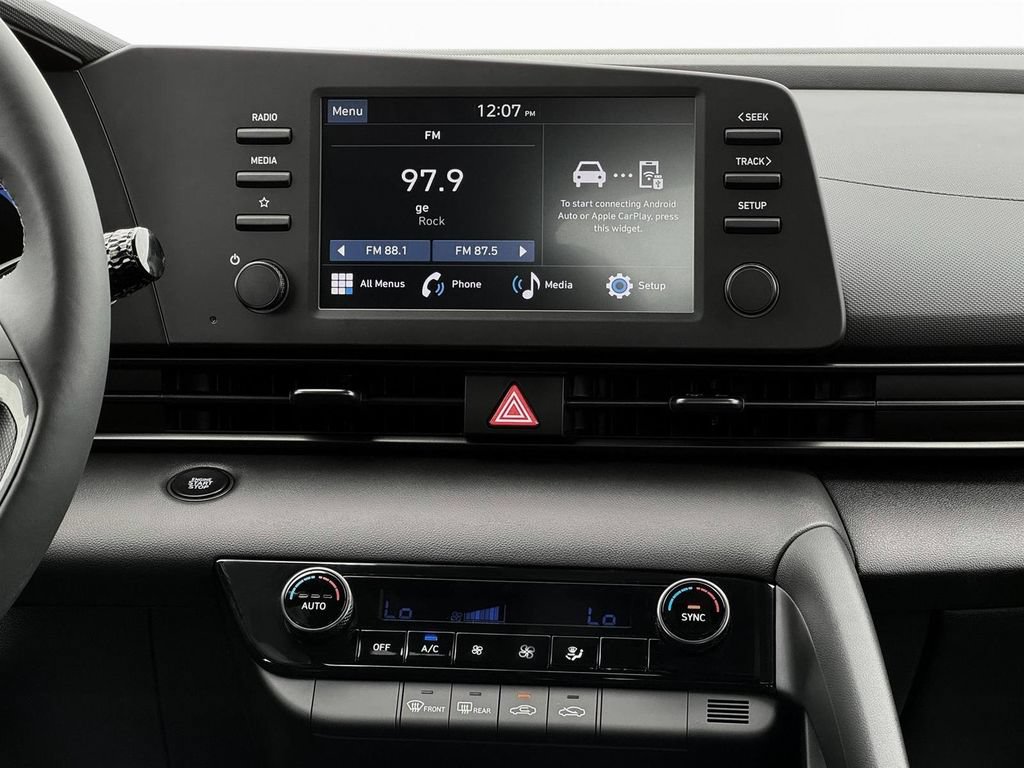 New 2025 Hyundai Elantra Sport FWD image 19