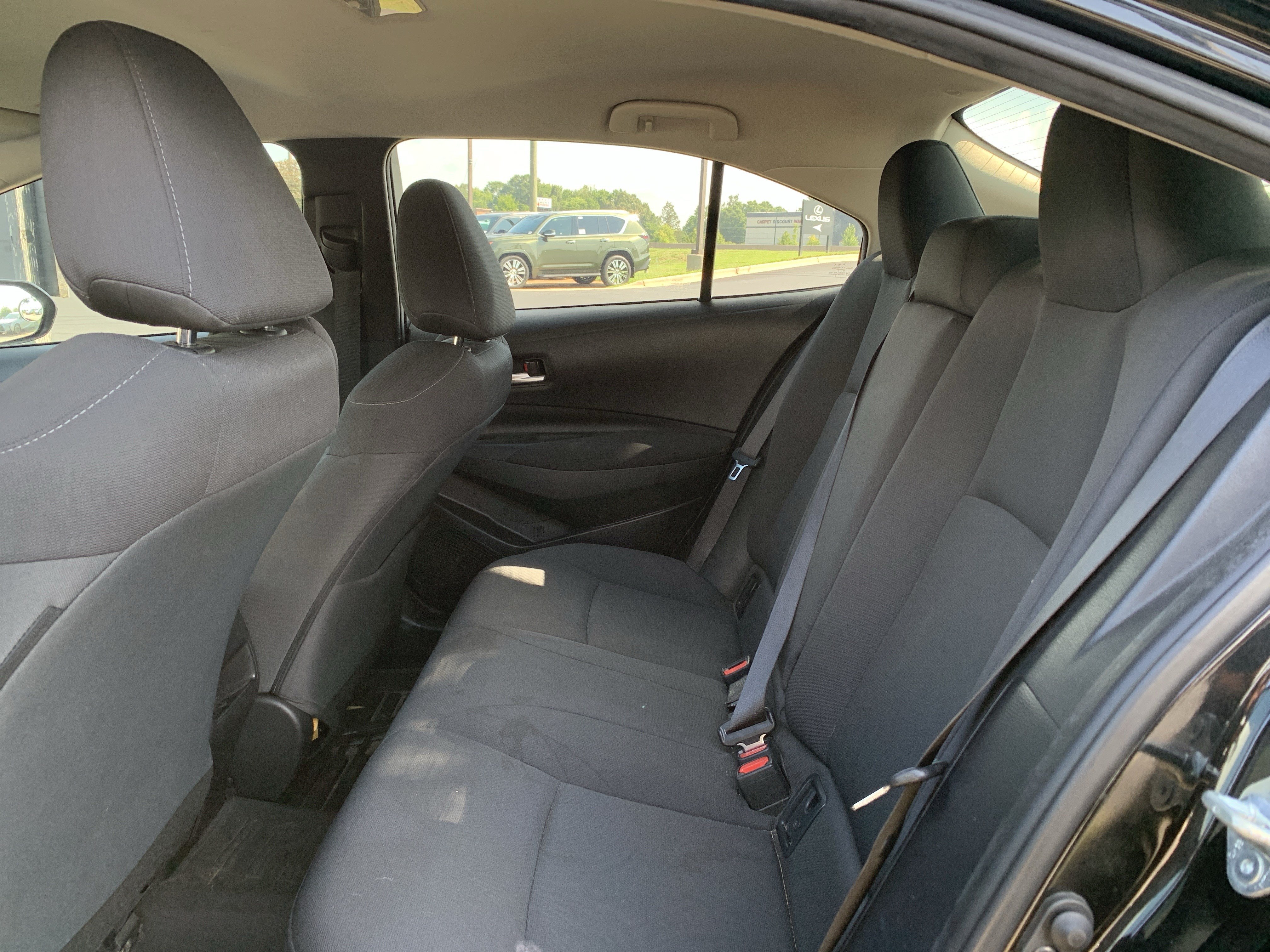Used 2021 Toyota Corolla LE FWD image 32
