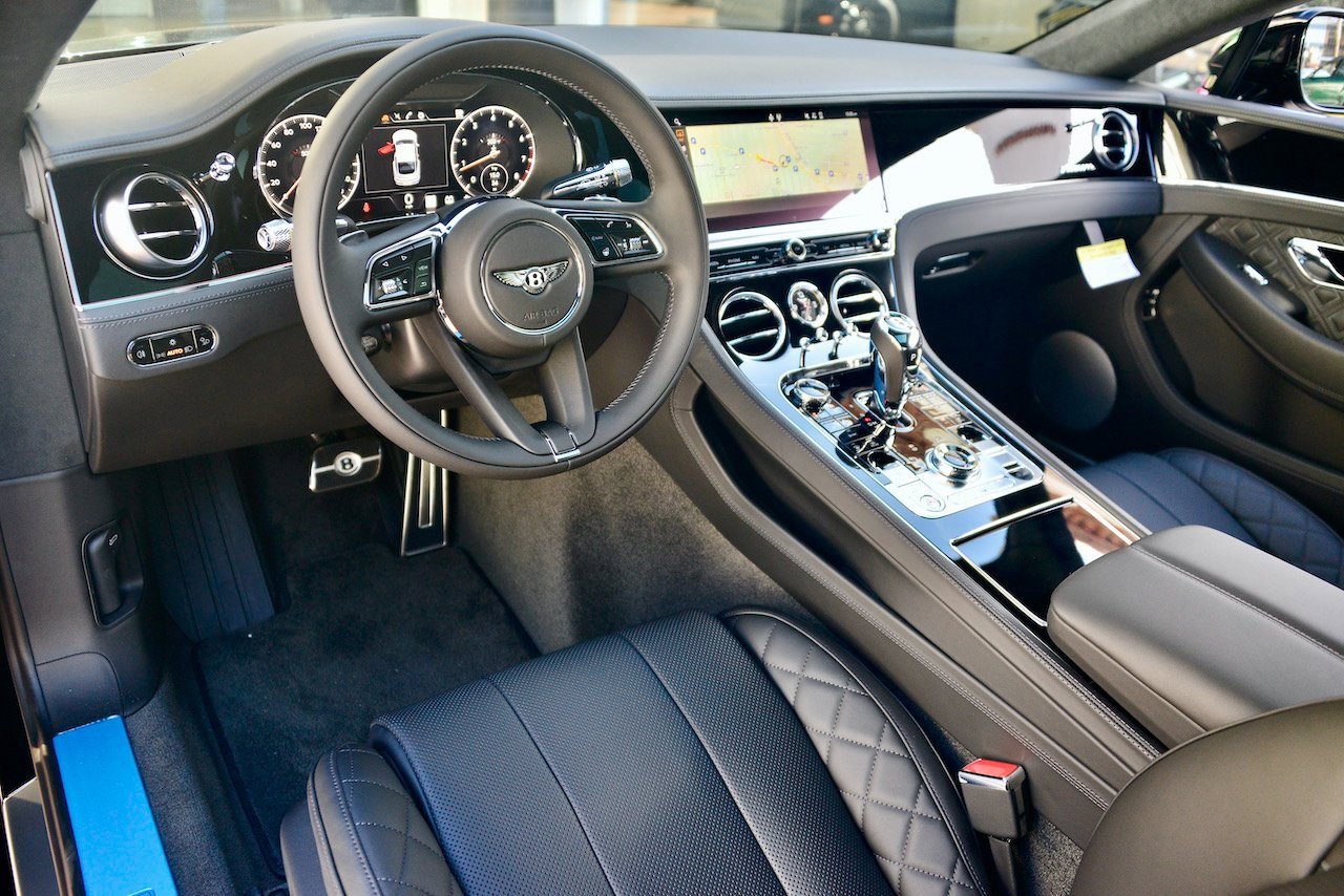 Used 2023 Bentley Continental GT Azure image 2