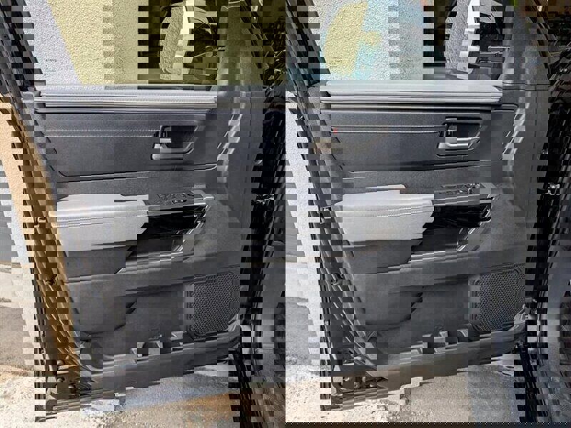 Used 2025 Toyota Tundra Limited image 19