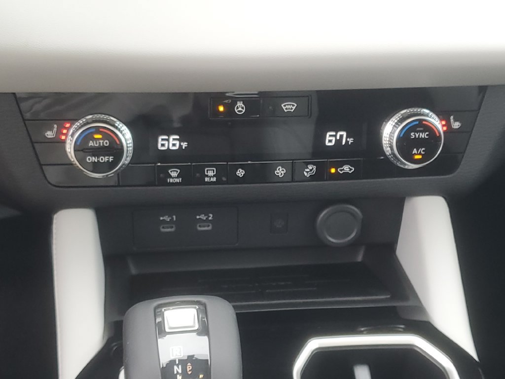 New 2026 Mitsubishi Outlander SE AWD/4WD image 30