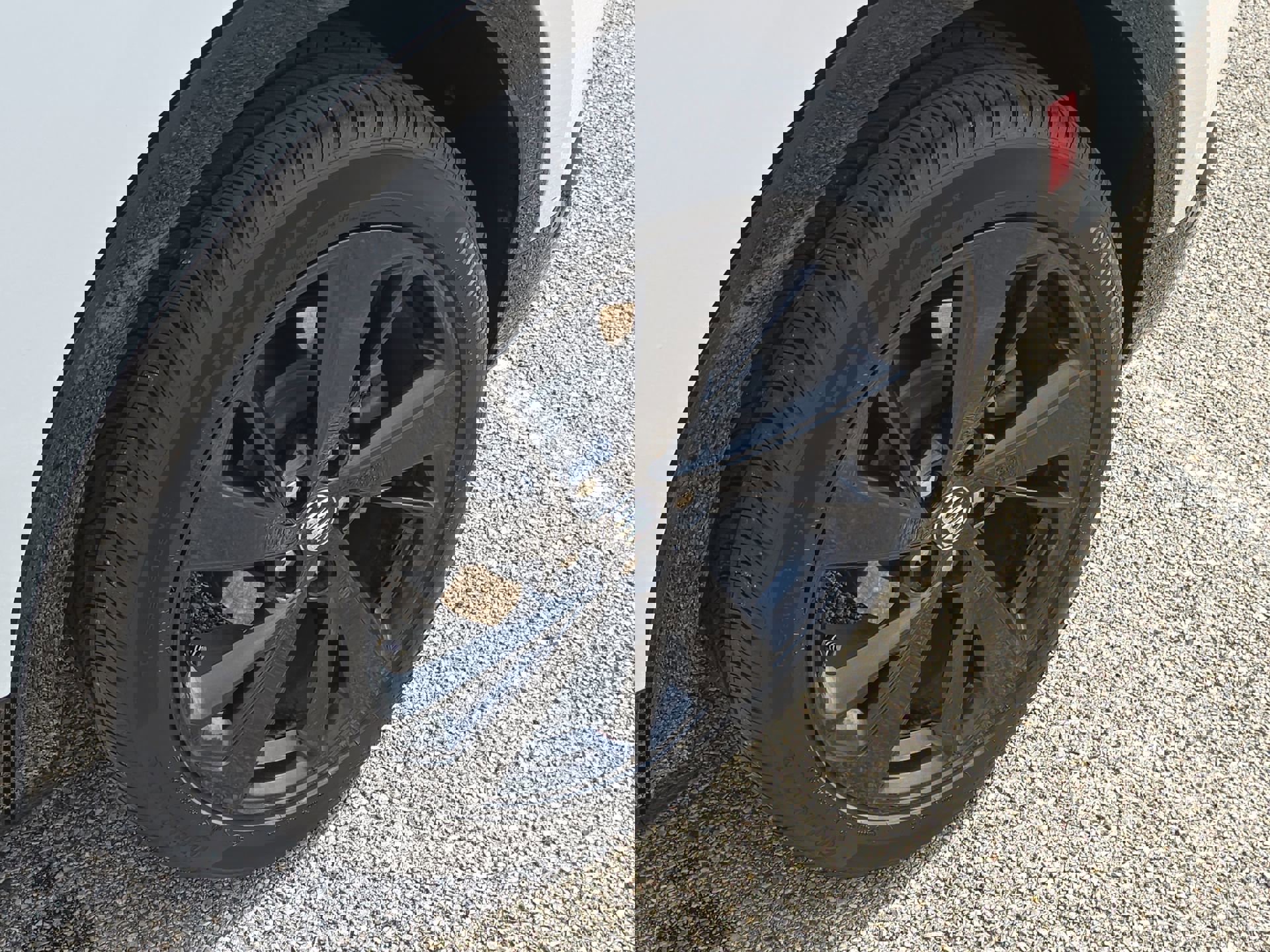 Used 2024 Buick Envision Sport Touring image 10