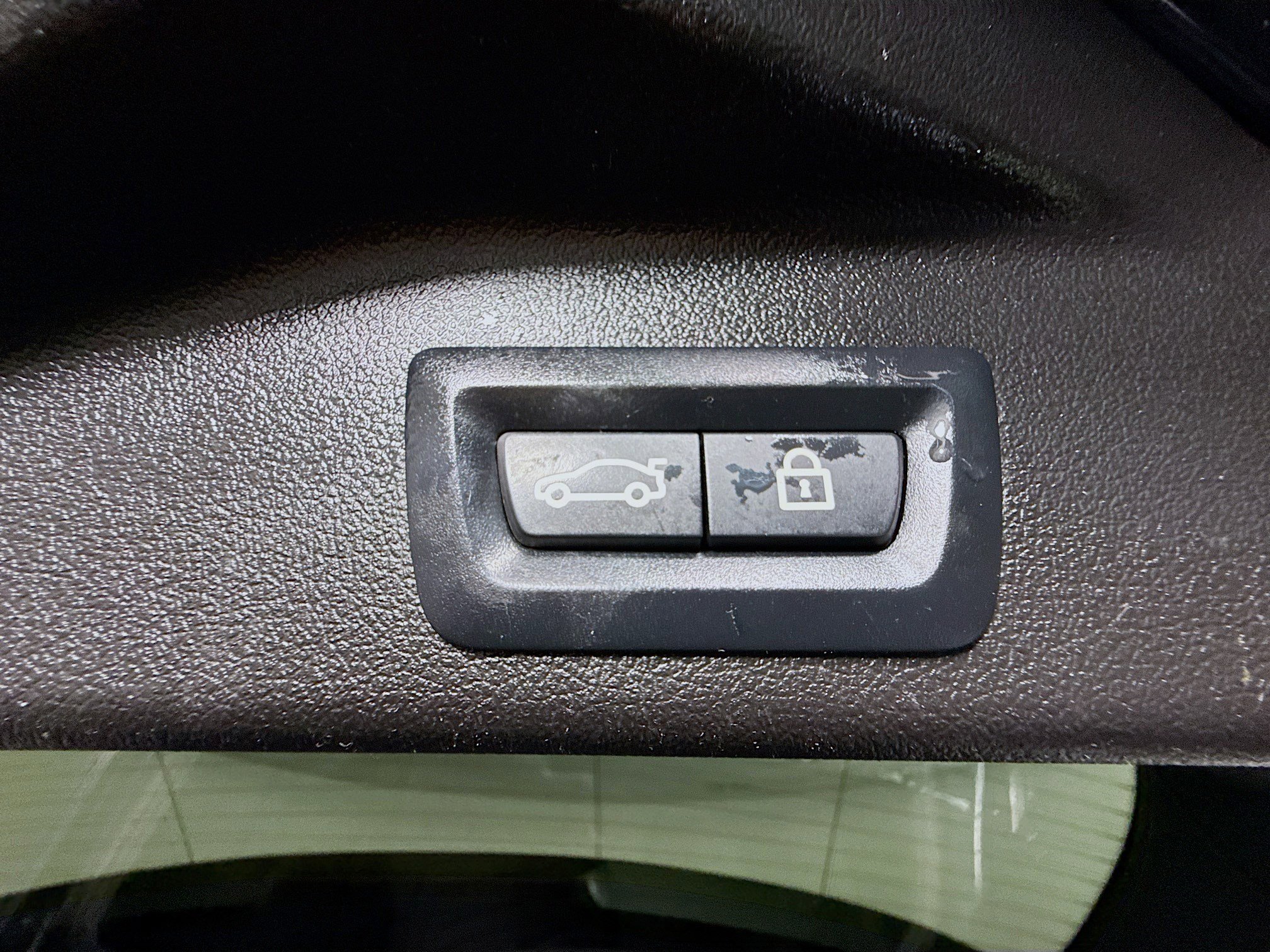 Used 2020 BMW X5 M50i w/ Premium Package image 44