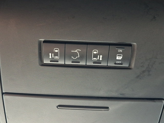 Used 2019 Dodge Grand Caravan SXT FWD image 25