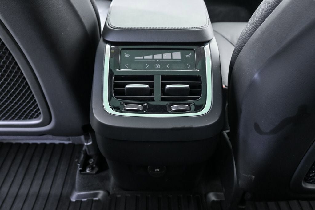 Certified 2023 Volvo XC90 B6 Plus w/ Protection Package Premier AWD/4WD image 21