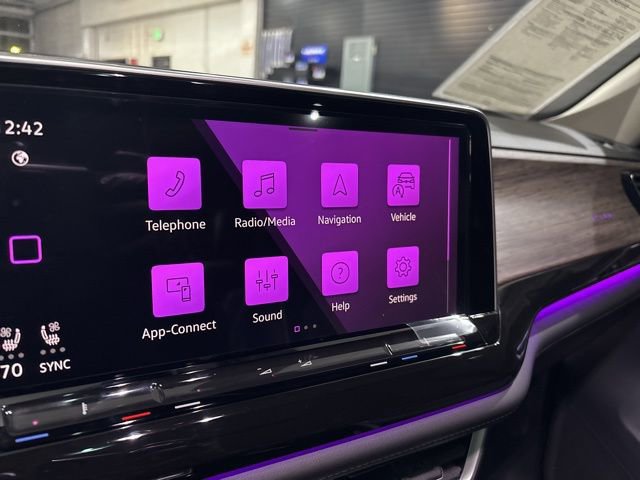 Used 2025 Volkswagen Atlas SEL Premium R-Line image 23