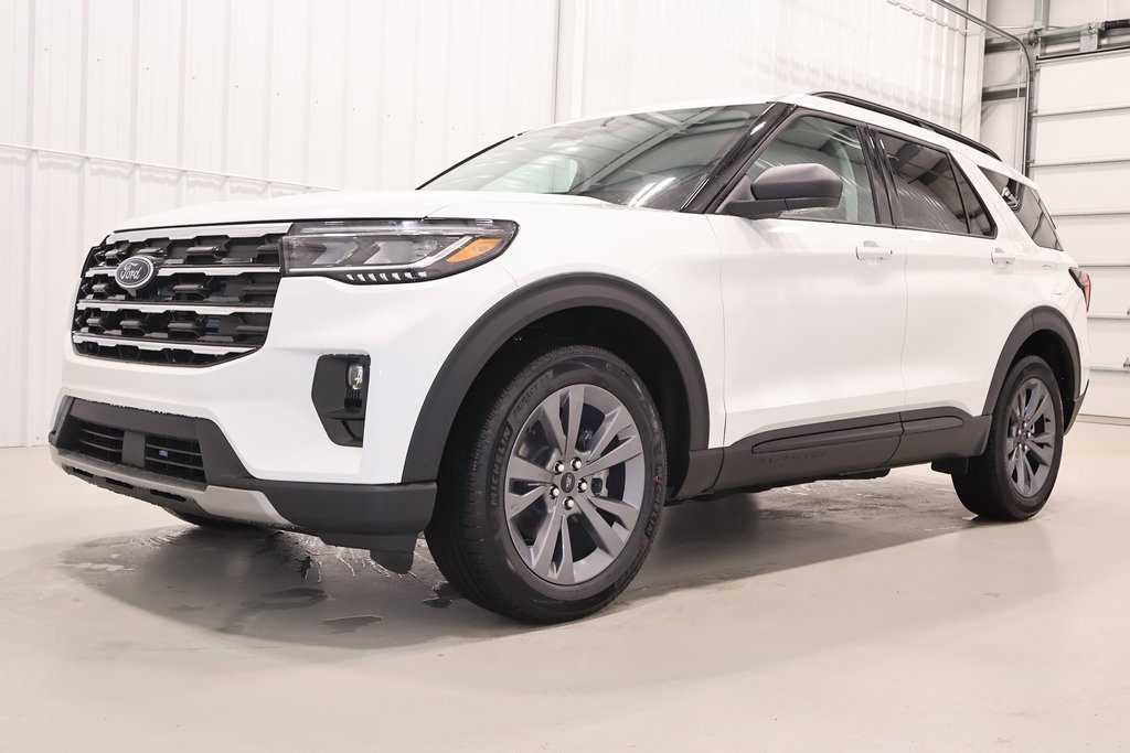 New 2026 Ford Explorer Active image 5