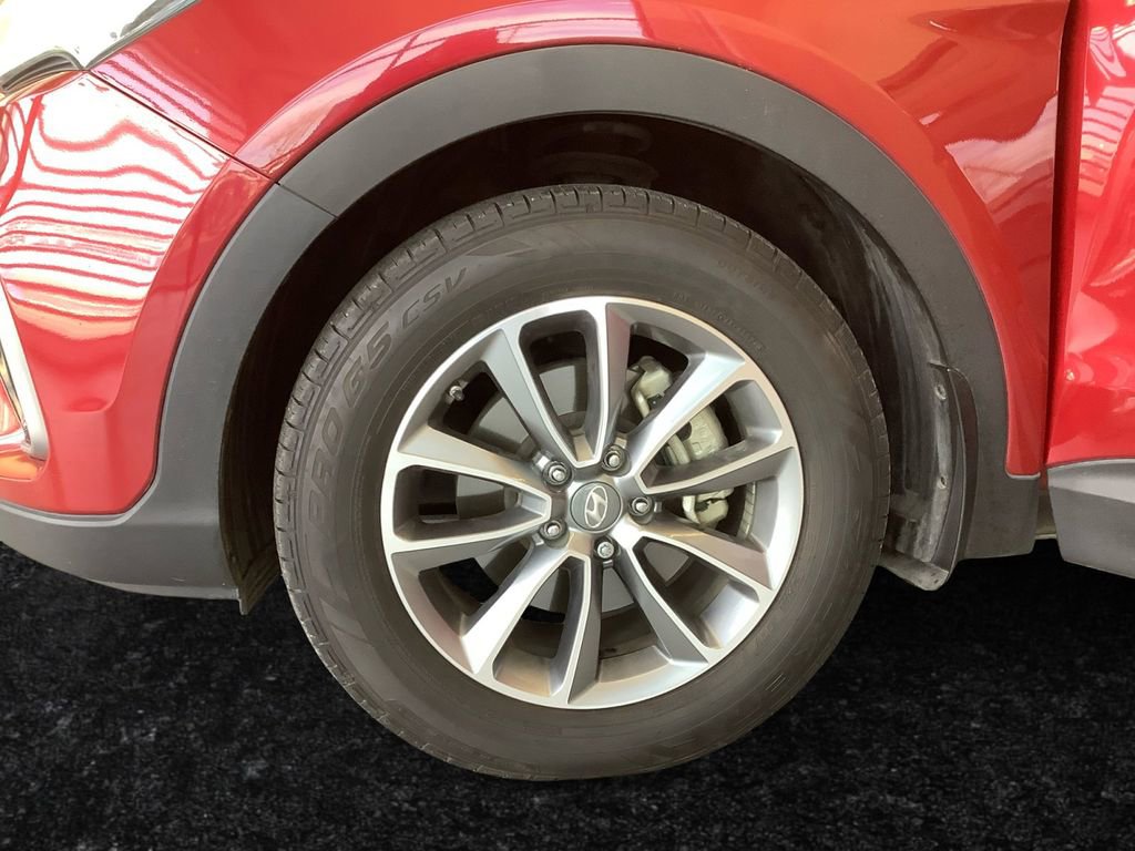 Used 2017 Hyundai Santa Fe SE image 25