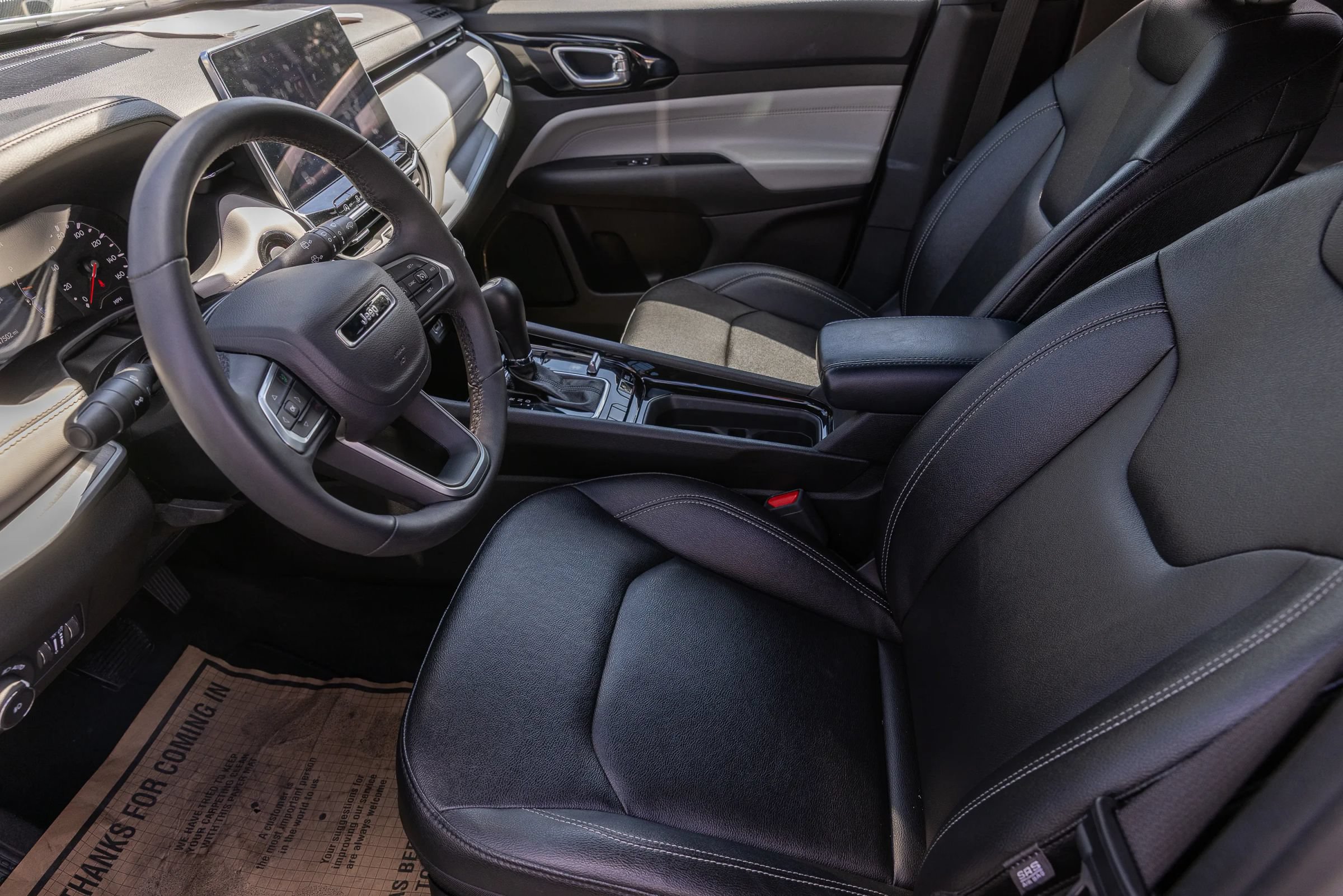 Used 2025 Jeep Compass Limited AWD/4WD image 21