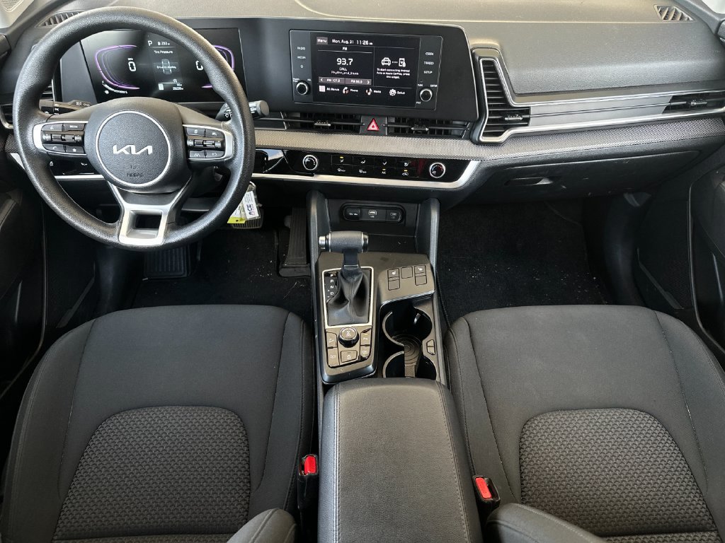 Used 2025 Kia Sportage LX AWD/4WD image 12