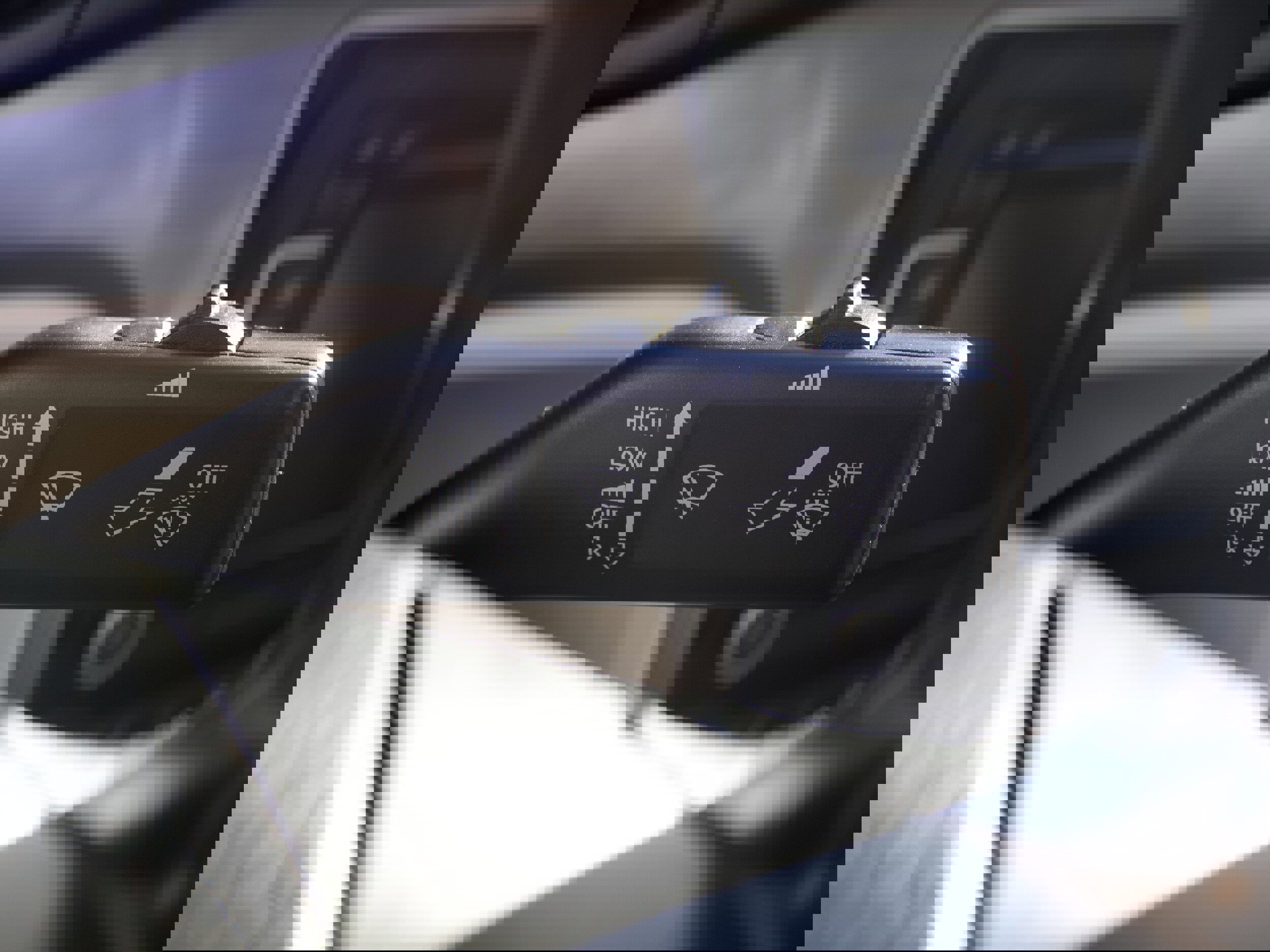 Used 2015 Volkswagen Passat TDI SE image 18