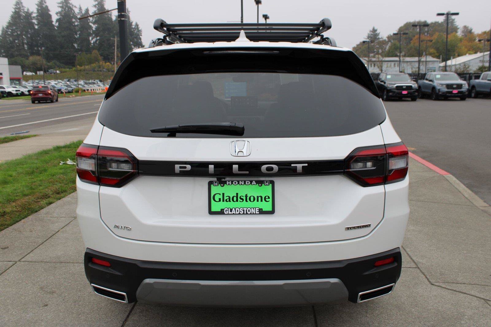 New 2026 Honda Pilot Touring image 4