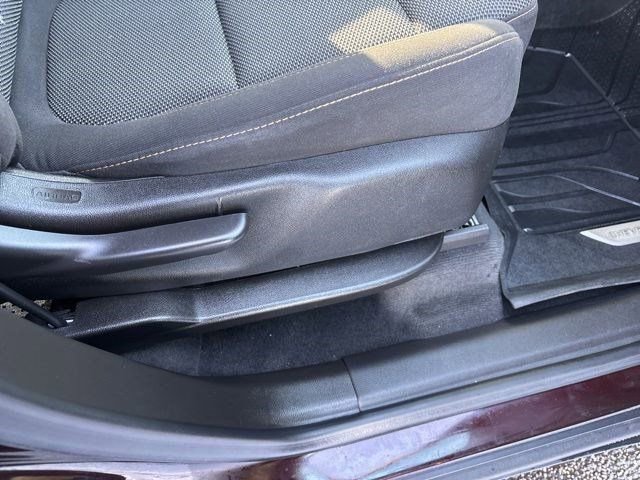 Used 2021 Chevrolet Traverse LT image 42