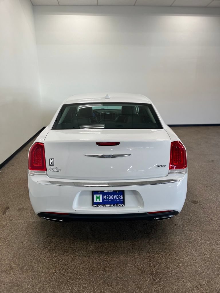 Used 2017 Chrysler 300 Limited AWD/4WD image 4